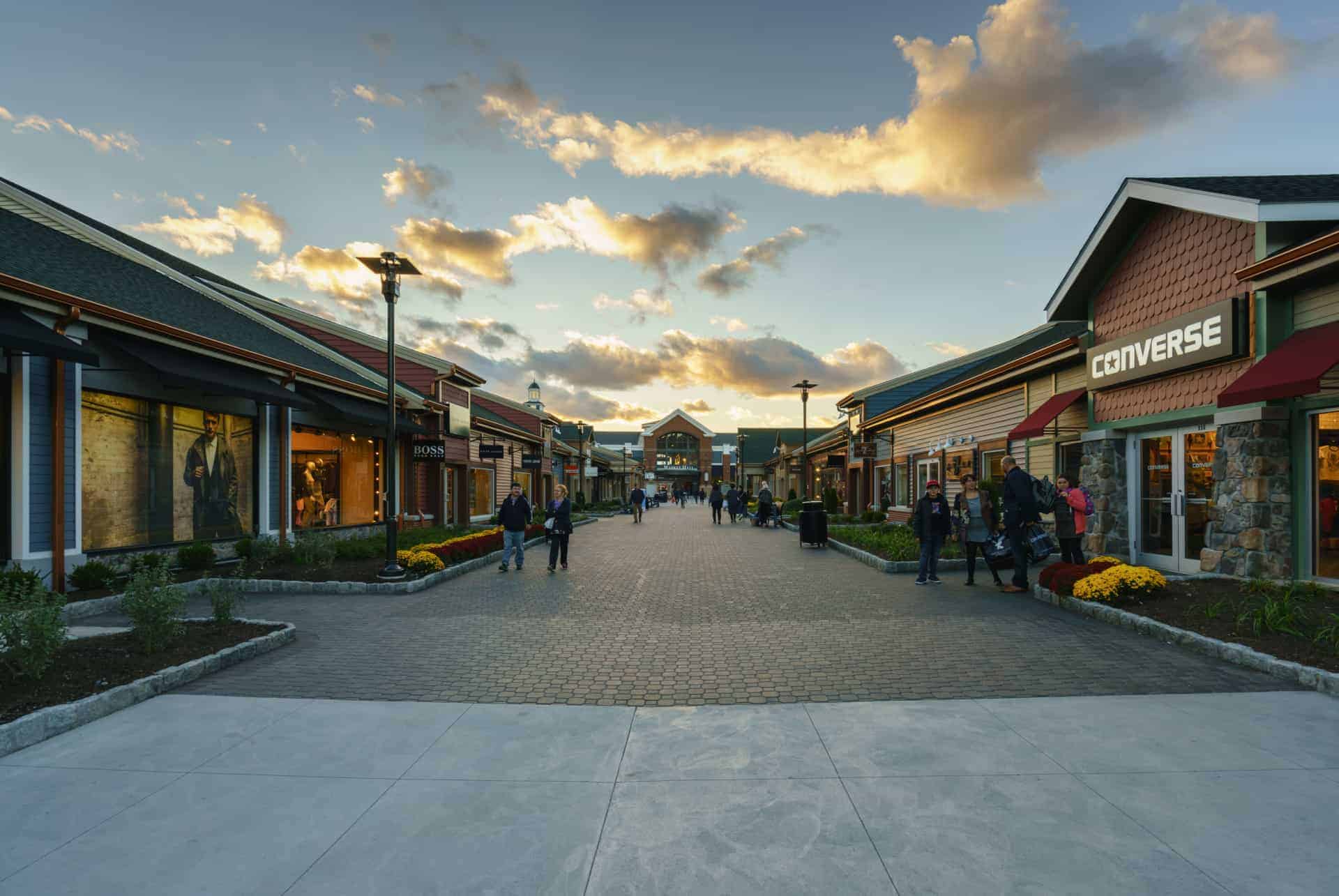 outlet woodbury